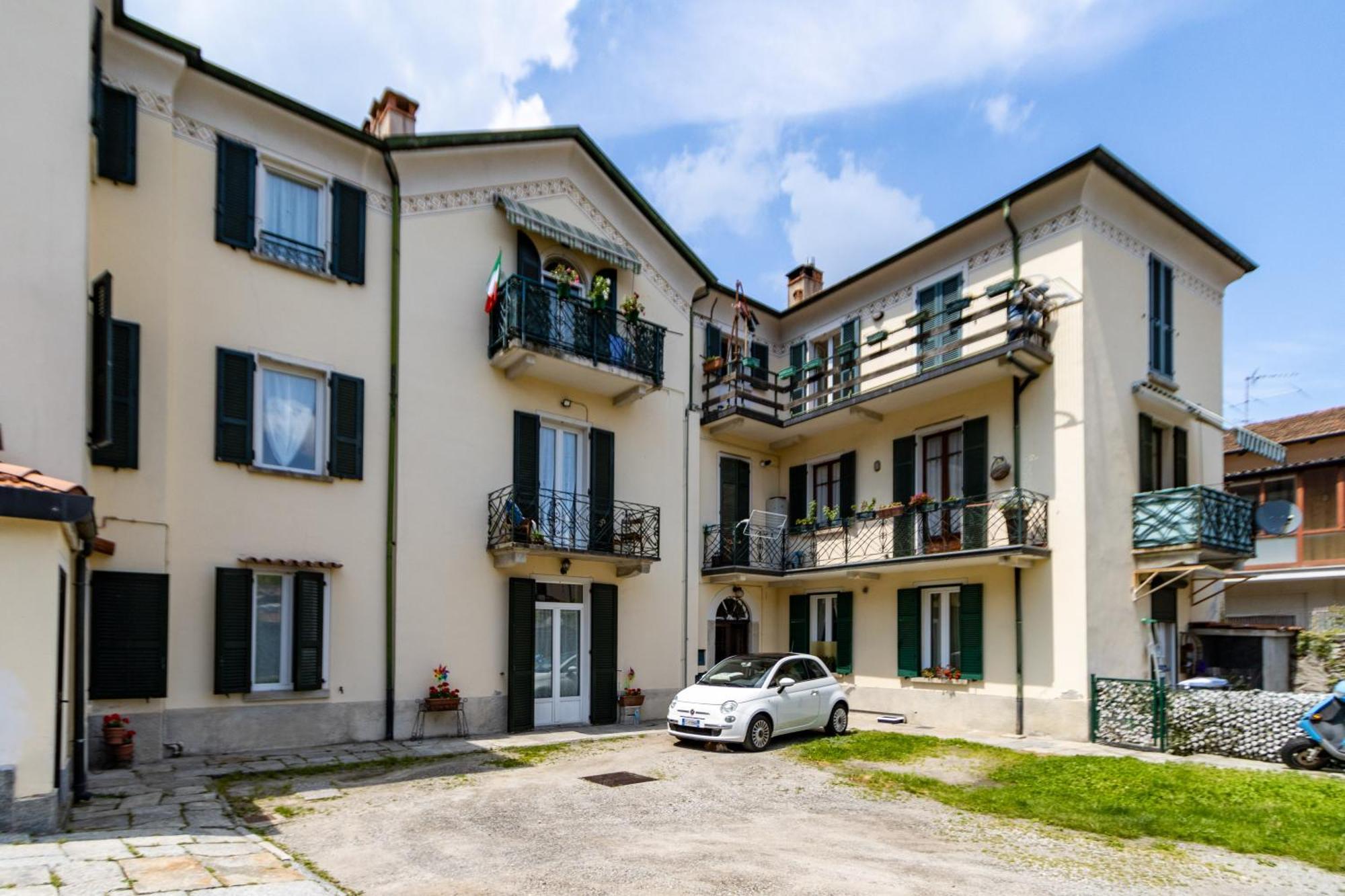 Le Dalie - Appartamento Stresa - Magognino Brisino Luaran gambar